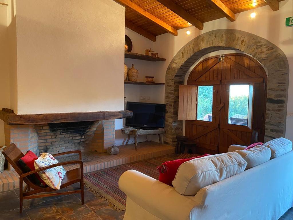 Corvatos Casas Do Monte Villa อัลโมโดวาร์ ภายนอก รูปภาพ