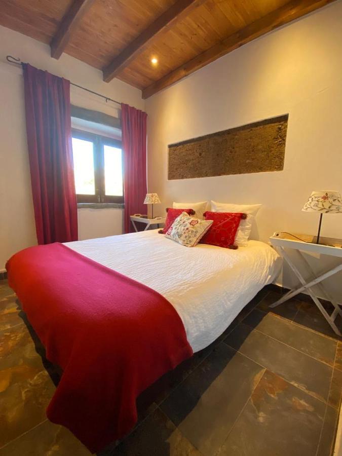 Corvatos Casas Do Monte Villa อัลโมโดวาร์ ภายนอก รูปภาพ